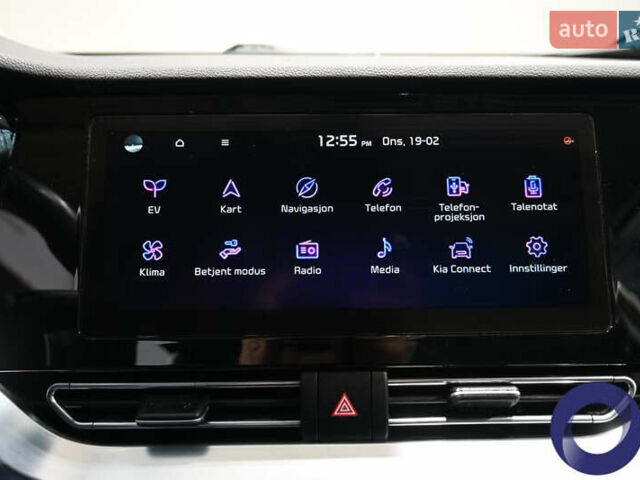 Серый Киа Niro, объемом двигателя 0 л и пробегом 146 тыс. км за 20747 $, фото 20 на Automoto.ua