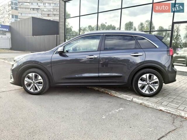 Сірий Кіа Niro, об'ємом двигуна 0 л та пробігом 126 тис. км за 20900 $, фото 13 на Automoto.ua