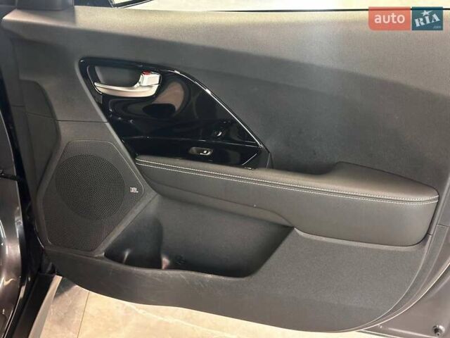 Сірий Кіа Niro, об'ємом двигуна 0 л та пробігом 155 тис. км за 19400 $, фото 35 на Automoto.ua