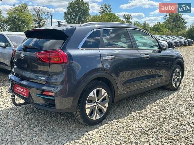 Сірий Кіа Niro, об'ємом двигуна 0 л та пробігом 97 тис. км за 22600 $, фото 13 на Automoto.ua
