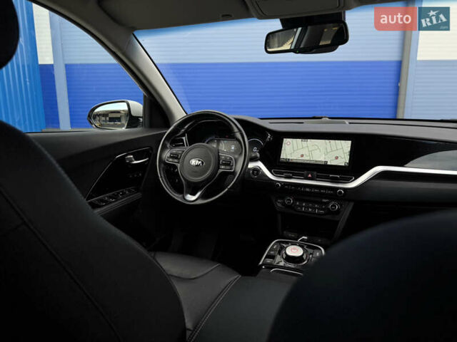 Кіа Niro 2020 у Рівному на Automoto.ua Сірий Кіа Niro, об'ємом двигуна 0 л та пробігом 138 тис. км за 19500 $, фото 17 на Automoto.ua
