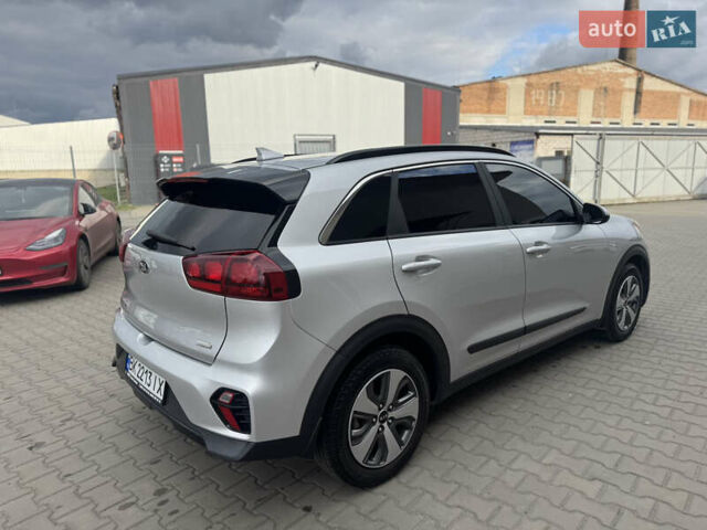 Киа Niro 2020 в Луцке на Automoto.ua Серый Киа Niro, объемом двигателя 1.58 л и пробегом 241 тыс. км за 14600 $, фото 6 на Automoto.ua