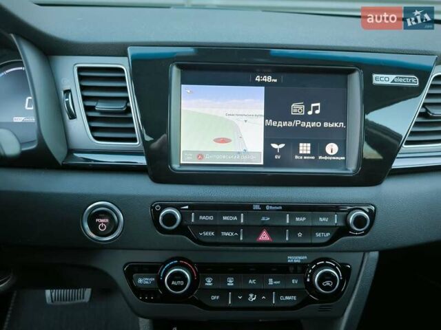 Сірий Кіа Niro, об'ємом двигуна 0 л та пробігом 96 тис. км за 16900 $, фото 19 на Automoto.ua