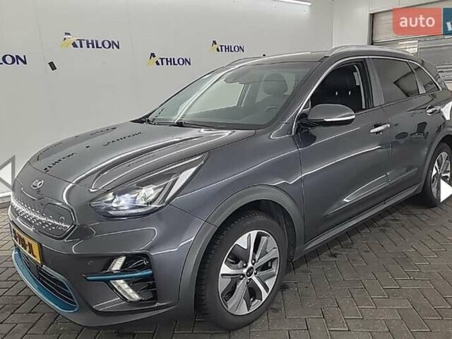 Серый Киа Niro, объемом двигателя 0 л и пробегом 125 тыс. км за 19250 $, фото 61 на Automoto.ua