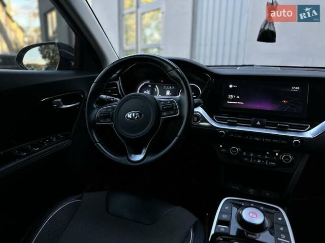 Киа Niro 2020 в Ивано-Франковске на Automoto.ua Серый Киа Niro, объемом двигателя 0 л и пробегом 88 тыс. км за 18500 $, фото 31 на Automoto.ua