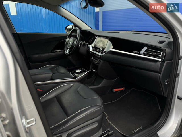 Кіа Niro 2020 у Рівному на Automoto.ua Сірий Кіа Niro, об'ємом двигуна 0 л та пробігом 138 тис. км за 19500 $, фото 10 на Automoto.ua