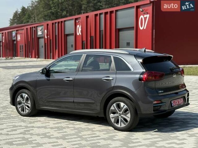 Сірий Кіа Niro, об'ємом двигуна 0 л та пробігом 82 тис. км за 20500 $, фото 3 на Automoto.ua