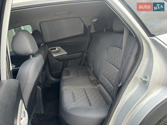 Киа Niro 2020 в Луцке на Automoto.ua Серый Киа Niro, объемом двигателя 1.58 л и пробегом 241 тыс. км за 14600 $, фото 25 на Automoto.ua