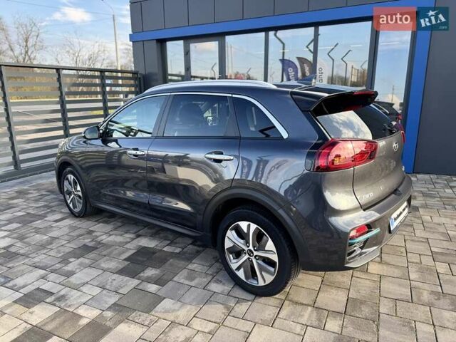 Серый Киа Niro, объемом двигателя 0 л и пробегом 142 тыс. км за 18900 $, фото 8 на Automoto.ua