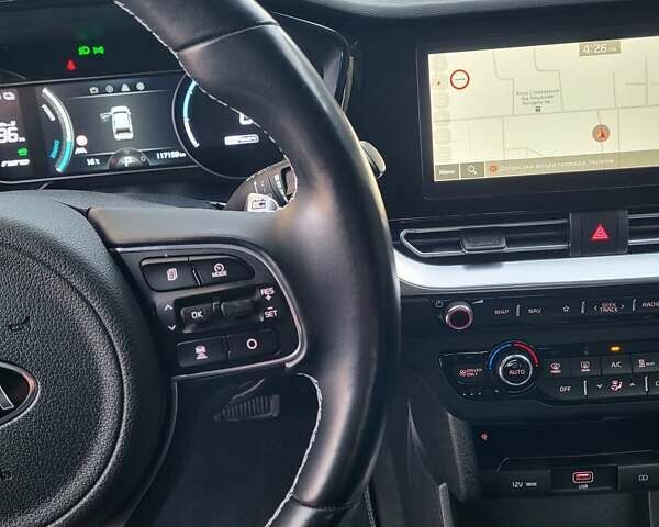 Сірий Кіа Niro, об'ємом двигуна 0 л та пробігом 117 тис. км за 19999 $, фото 11 на Automoto.ua