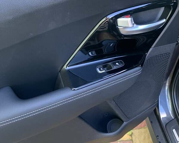 Сірий Кіа Niro, об'ємом двигуна 0 л та пробігом 73 тис. км за 18900 $, фото 17 на Automoto.ua
