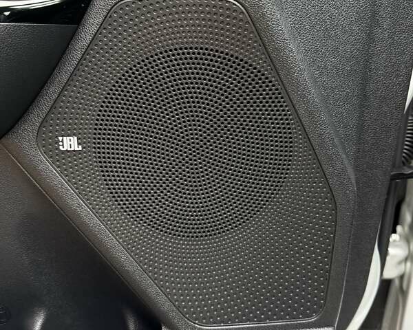 Сірий Кіа Niro, об'ємом двигуна 0 л та пробігом 71 тис. км за 21999 $, фото 34 на Automoto.ua