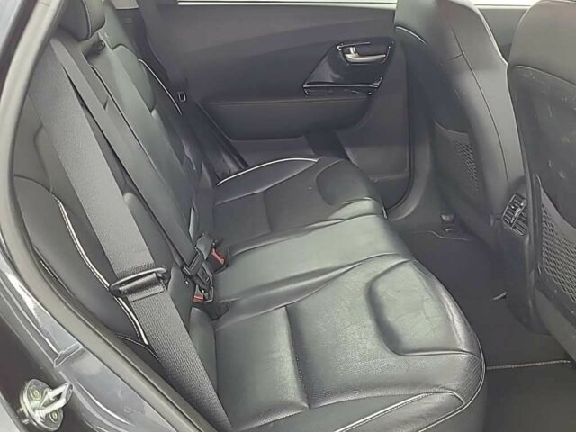 Серый Киа Niro, объемом двигателя 0 л и пробегом 114 тыс. км за 18500 $, фото 10 на Automoto.ua