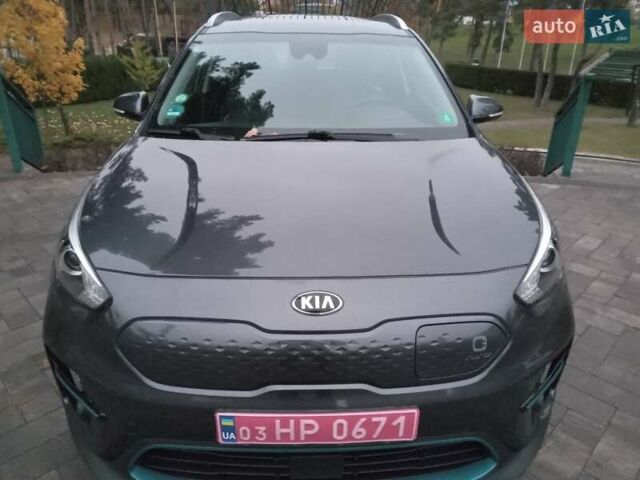 Киа Niro 2020 в Ирпене на Automoto.ua Серый Киа Niro, объемом двигателя 0 л и пробегом 99 тыс. км за 20490 $, фото 1 на Automoto.ua