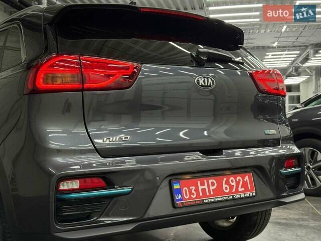 Серый Киа Niro, объемом двигателя 0 л и пробегом 153 тыс. км за 18558 $, фото 5 на Automoto.ua
