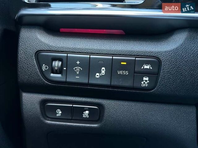 Киа Niro 2020 в Львове на Automoto.ua Серый Киа Niro, объемом двигателя 0 л и пробегом 97 тыс. км за 22200 $, фото 13 на Automoto.ua