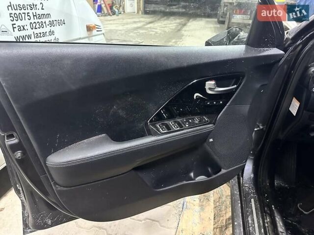 Сірий Кіа Niro, об'ємом двигуна 0 л та пробігом 149 тис. км за 7900 $, фото 14 на Automoto.ua