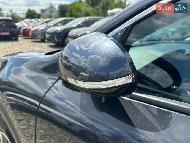 Сірий Кіа Niro, об'ємом двигуна 0 л та пробігом 97 тис. км за 22600 $, фото 17 на Automoto.ua
