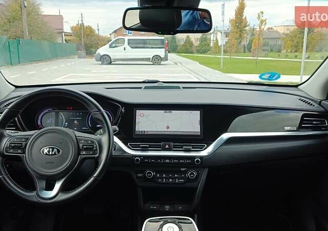 Серый Киа Niro, объемом двигателя 0 л и пробегом 82 тыс. км за 19500 $, фото 21 на Automoto.ua