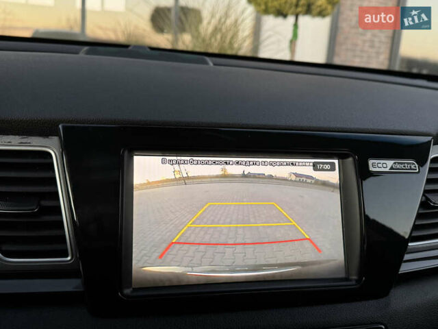 Серый Киа Niro, объемом двигателя 0 л и пробегом 142 тыс. км за 17700 $, фото 63 на Automoto.ua