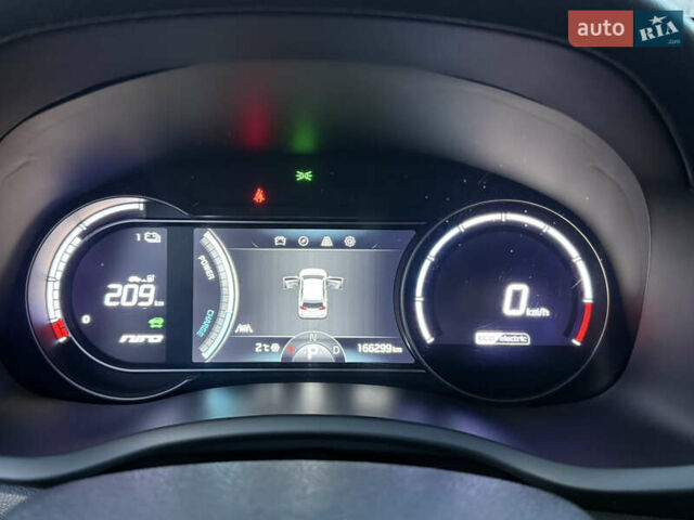 Серый Киа Niro, объемом двигателя 0 л и пробегом 165 тыс. км за 18000 $, фото 55 на Automoto.ua