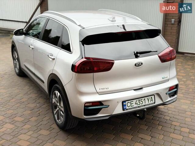 Сірий Кіа Niro, об'ємом двигуна 0 л та пробігом 71 тис. км за 21999 $, фото 16 на Automoto.ua