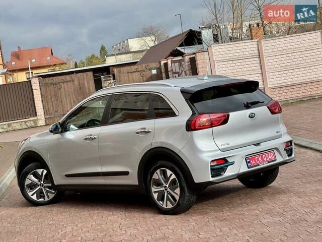 Сірий Кіа Niro, об'ємом двигуна 0 л та пробігом 118 тис. км за 19300 $, фото 22 на Automoto.ua