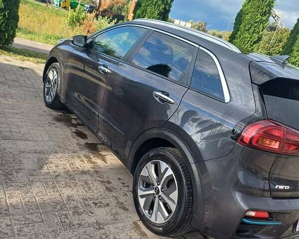 Серый Киа Niro, объемом двигателя 0 л и пробегом 170 тыс. км за 18600 $, фото 15 на Automoto.ua