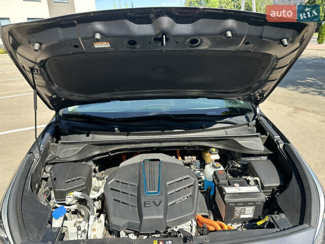 Сірий Кіа Niro, об'ємом двигуна 0 л та пробігом 143 тис. км за 17900 $, фото 66 на Automoto.ua