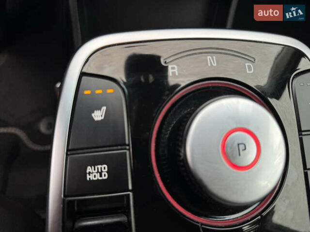 Серый Киа Niro, объемом двигателя 0 л и пробегом 158 тыс. км за 17750 $, фото 79 на Automoto.ua