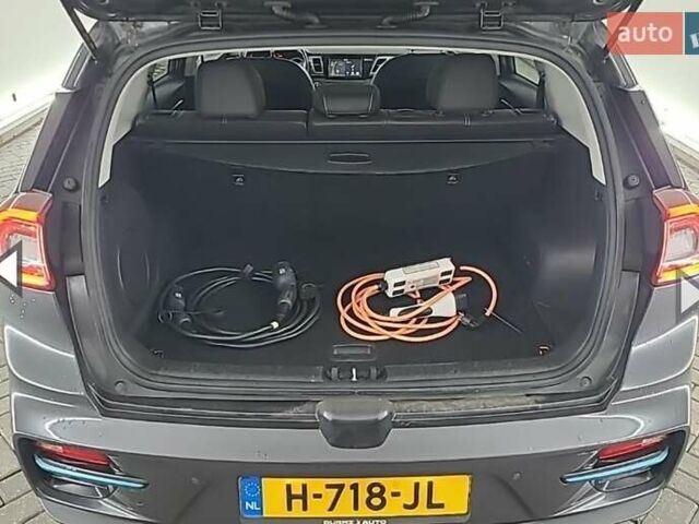 Серый Киа Niro, объемом двигателя 0 л и пробегом 125 тыс. км за 19250 $, фото 60 на Automoto.ua