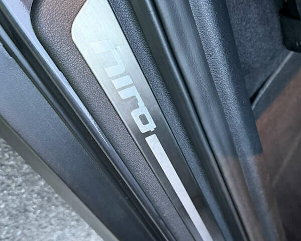 Серый Киа Niro, объемом двигателя 0 л и пробегом 165 тыс. км за 18000 $, фото 90 на Automoto.ua