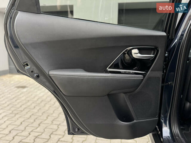 Серый Киа Niro, объемом двигателя 0 л и пробегом 156 тыс. км за 18500 $, фото 64 на Automoto.ua