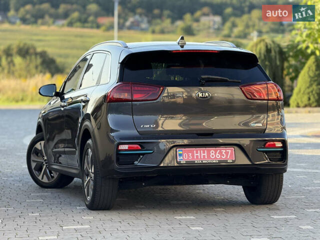 Серый Киа Niro, объемом двигателя 0 л и пробегом 145 тыс. км за 18800 $, фото 48 на Automoto.ua