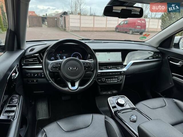 Сірий Кіа Niro, об'ємом двигуна 0 л та пробігом 118 тис. км за 19300 $, фото 75 на Automoto.ua