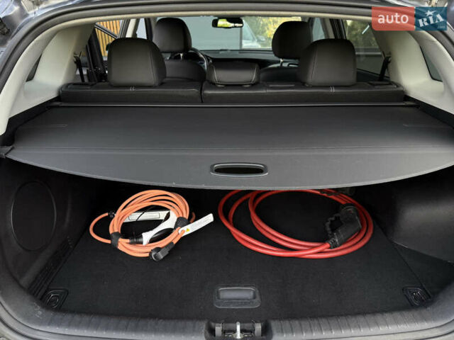 Сірий Кіа Niro, об'ємом двигуна 0 л та пробігом 70 тис. км за 19999 $, фото 76 на Automoto.ua