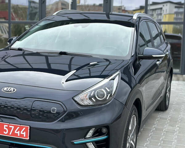 Серый Киа Niro, объемом двигателя 0 л и пробегом 128 тыс. км за 19400 $, фото 19 на Automoto.ua