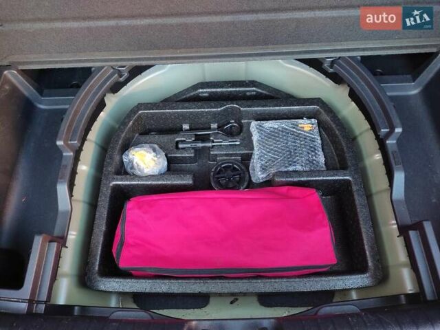 Киа Niro 2020 в Ровно на Automoto.ua Серый Киа Niro, объемом двигателя 0 л и пробегом 125 тыс. км за 19850 $, фото 100 на Automoto.ua