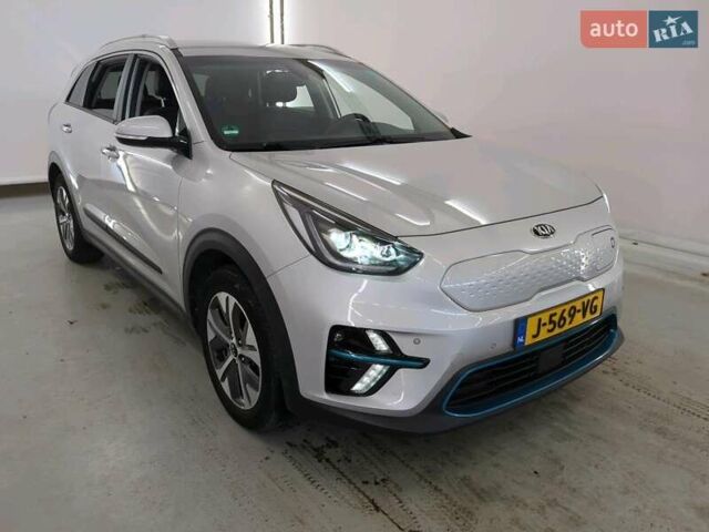 Сірий Кіа Niro, об'ємом двигуна 0 л та пробігом 71 тис. км за 21999 $, фото 107 на Automoto.ua