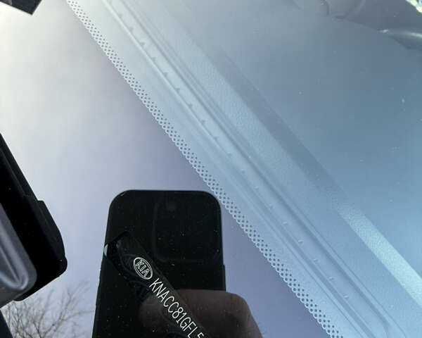 Сірий Кіа Niro, об'ємом двигуна 0 л та пробігом 102 тис. км за 18900 $, фото 26 на Automoto.ua