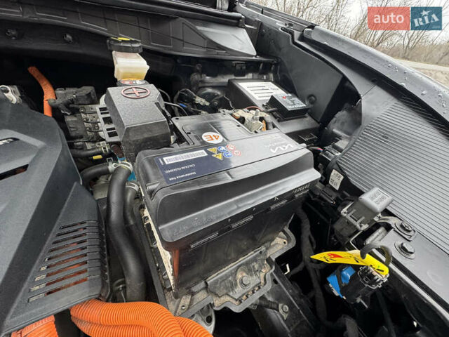 Серый Киа Niro, объемом двигателя 0 л и пробегом 158 тыс. км за 17750 $, фото 88 на Automoto.ua
