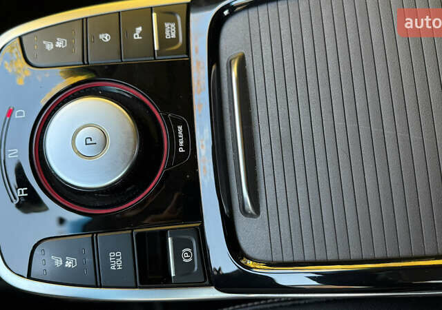 Сірий Кіа Niro, об'ємом двигуна 0 л та пробігом 115 тис. км за 21913 $, фото 15 на Automoto.ua