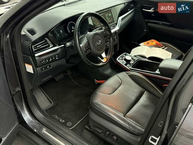 Серый Киа Niro, объемом двигателя 0 л и пробегом 153 тыс. км за 18558 $, фото 15 на Automoto.ua