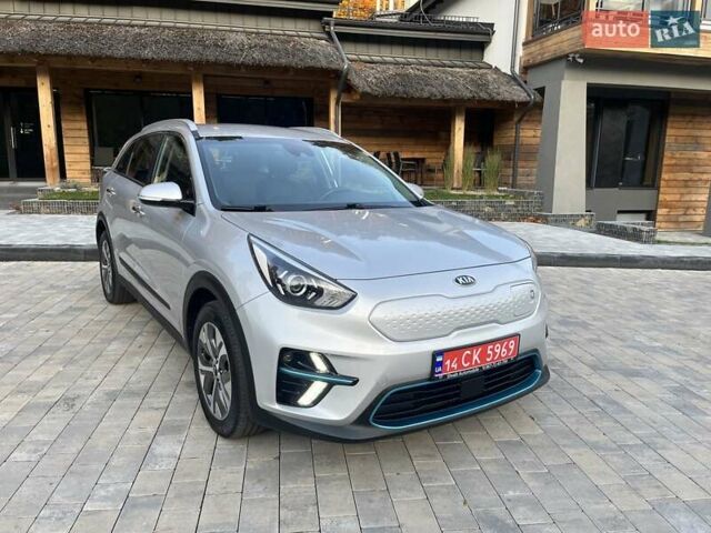 Серый Киа Niro, объемом двигателя 0 л и пробегом 72 тыс. км за 19750 $, фото 13 на Automoto.ua
