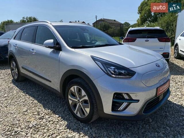 Серый Киа Niro, объемом двигателя 0 л и пробегом 58 тыс. км за 23200 $, фото 19 на Automoto.ua