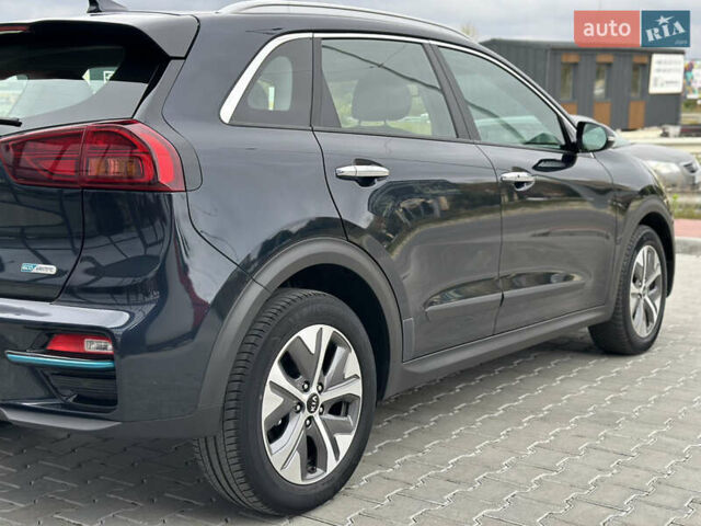 Серый Киа Niro, объемом двигателя 0 л и пробегом 128 тыс. км за 19400 $, фото 28 на Automoto.ua
