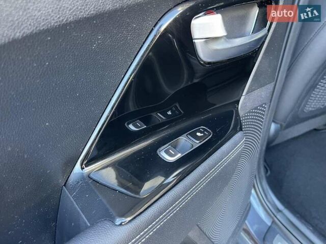 Серый Киа Niro, объемом двигателя 0 л и пробегом 125 тыс. км за 19250 $, фото 47 на Automoto.ua