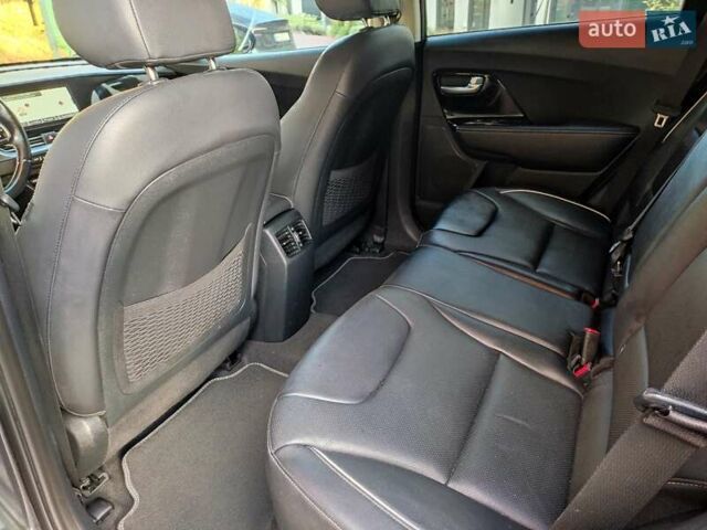 Киа Niro 2020 в Ровно на Automoto.ua Серый Киа Niro, объемом двигателя 0 л и пробегом 125 тыс. км за 19850 $, фото 75 на Automoto.ua