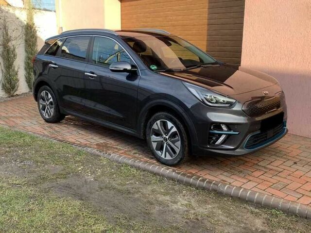 Серый Киа Niro, объемом двигателя 0 л и пробегом 118 тыс. км за 15900 $, фото 1 на Automoto.ua