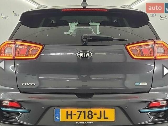 Серый Киа Niro, объемом двигателя 0 л и пробегом 125 тыс. км за 19250 $, фото 69 на Automoto.ua